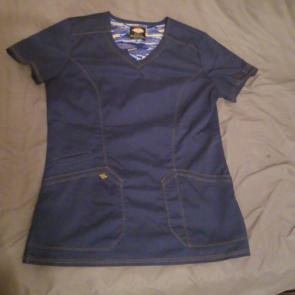 Navy Dickies scrub top